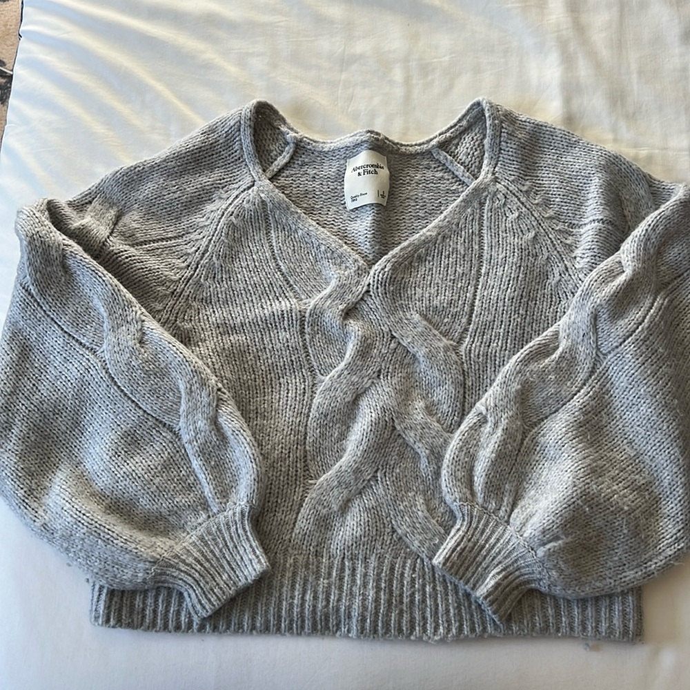 Abercrombie & Fitch sweater